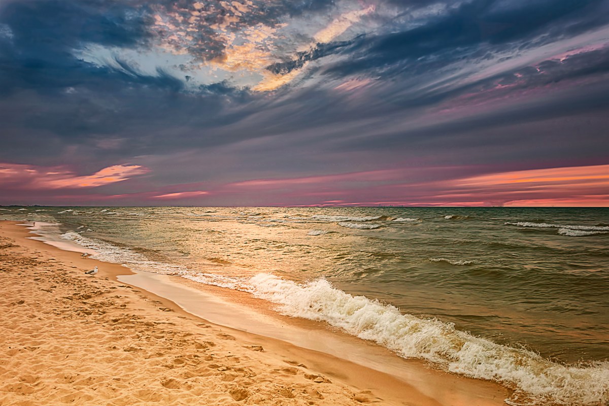 Horizon Clouds at Sunset